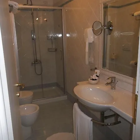 Italia Palace Hotel 4*
