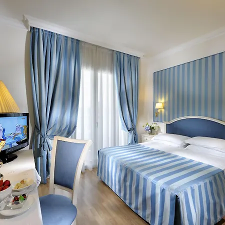 Italia Palace