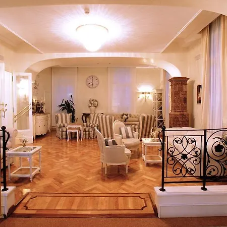 Italia Palace 4*