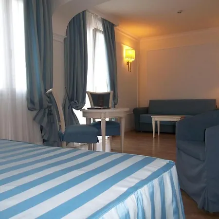 Italia Palace 4*