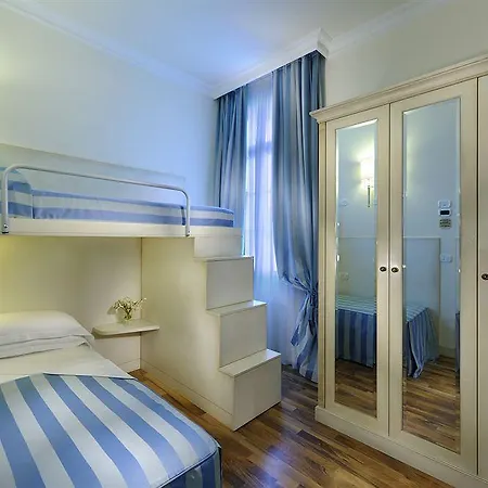 Italia Palace 4*