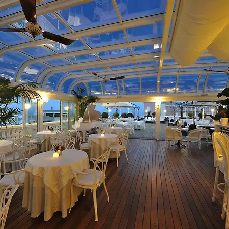 Italia Palace 4*